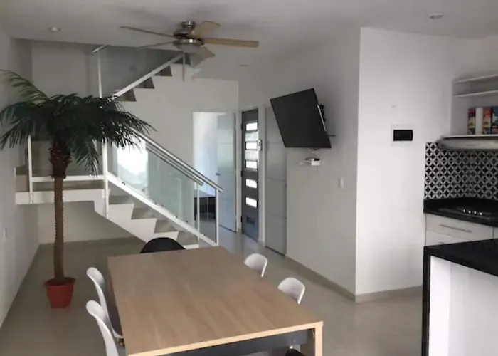 Holiday home Stunning Holidays House With 24h Security